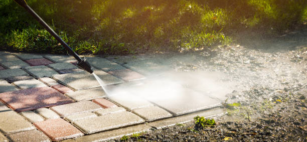 Professional  Pressure Washing Services in Plantsville, CT